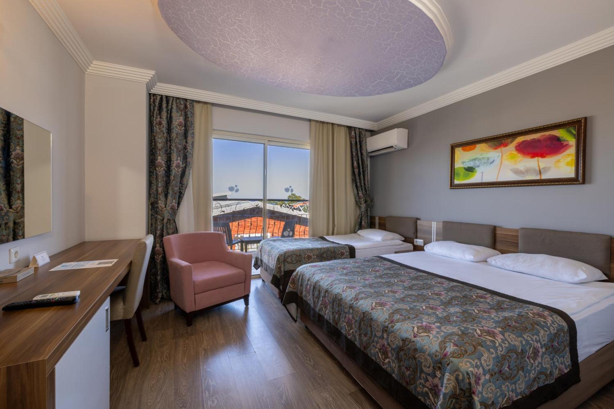Crystal Aura Beach Resort & Spa Kemer Buitenkant foto