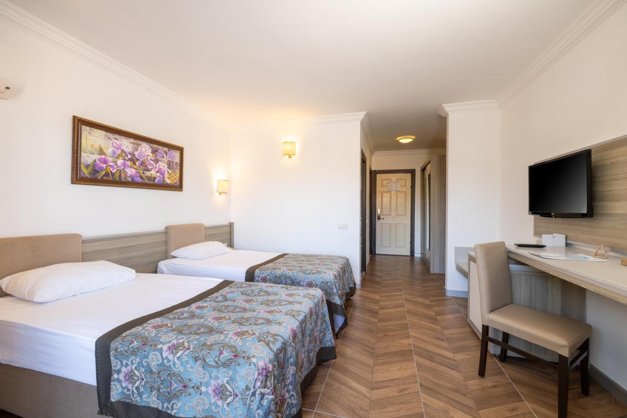 Crystal Aura Beach Resort & Spa Kemer Buitenkant foto