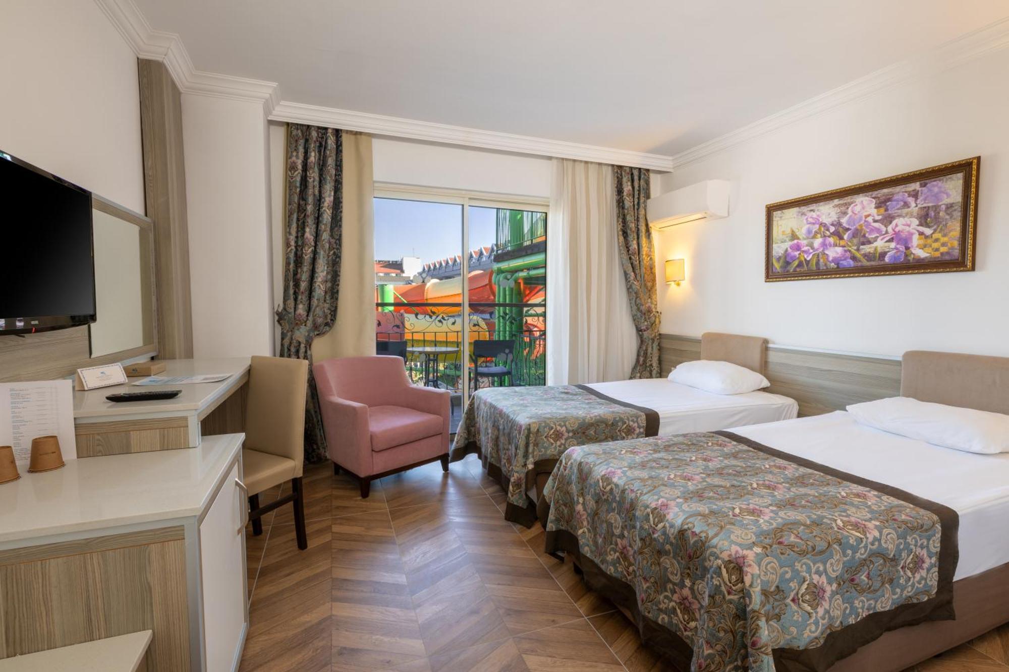 Crystal Aura Beach Resort & Spa Kemer Buitenkant foto
