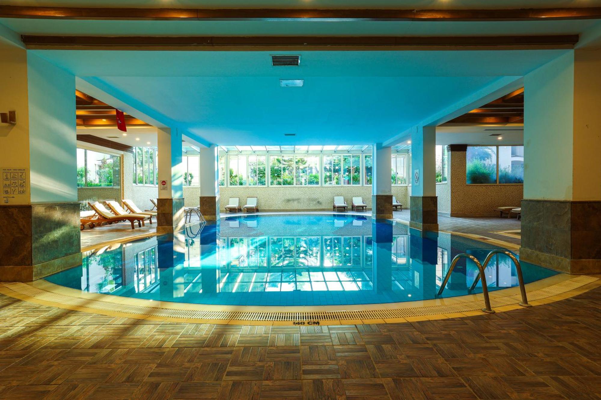 Crystal Aura Beach Resort & Spa Kemer Buitenkant foto