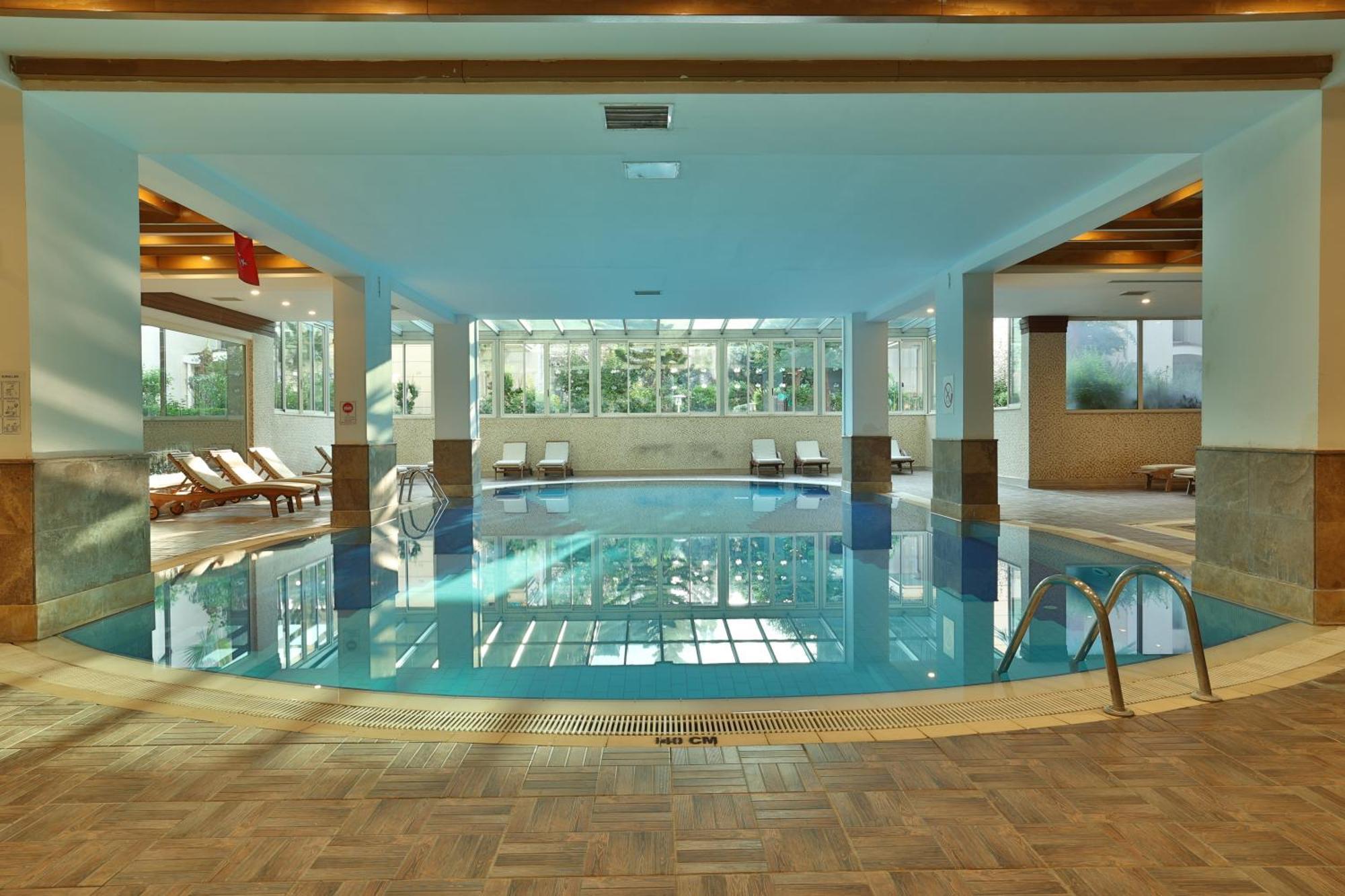 Crystal Aura Beach Resort & Spa Kemer Buitenkant foto