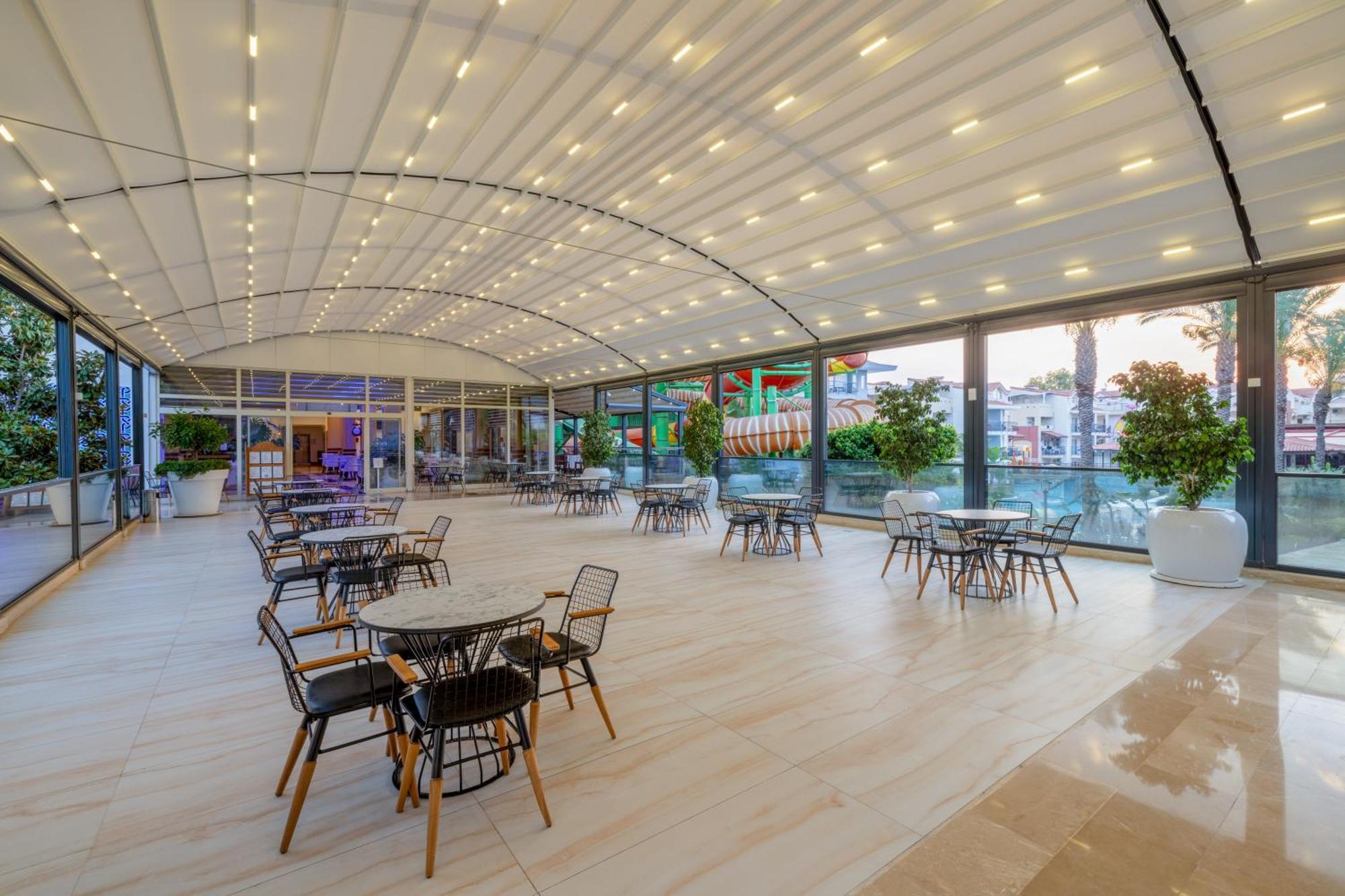 Crystal Aura Beach Resort & Spa Kemer Buitenkant foto