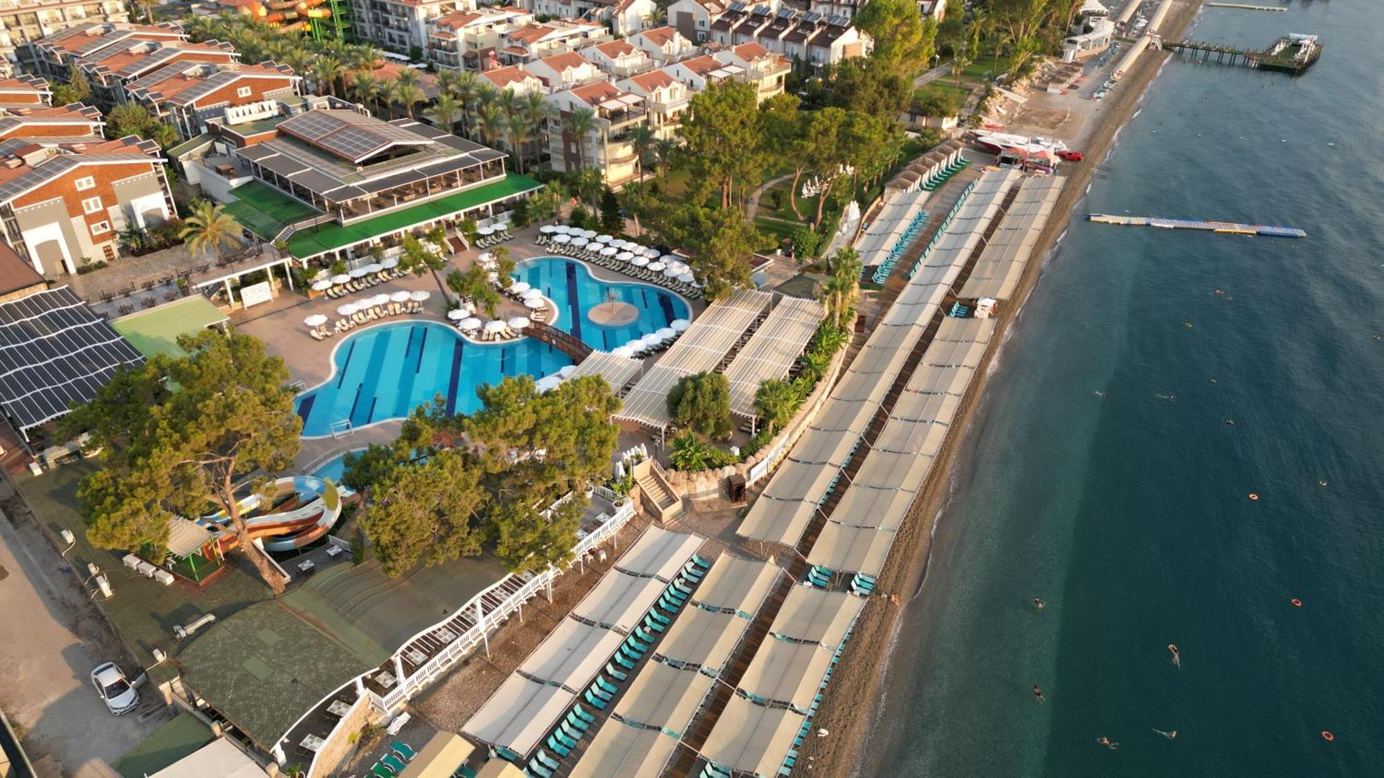 Crystal Aura Beach Resort & Spa Kemer Buitenkant foto