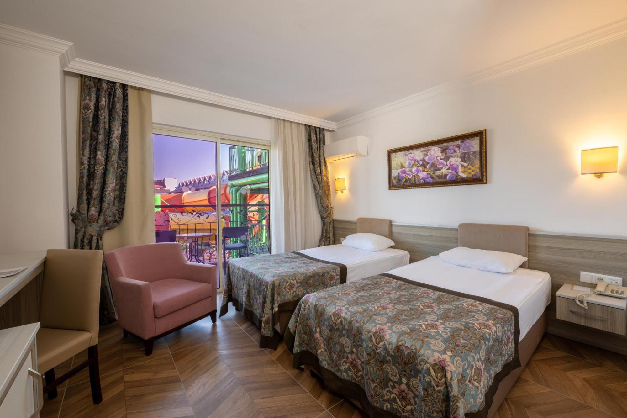 Crystal Aura Beach Resort & Spa Kemer Buitenkant foto